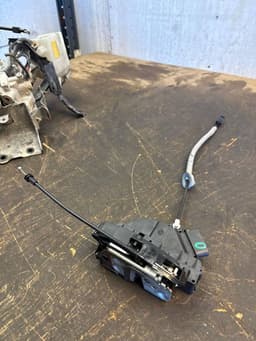VOLVO 31301746 Door Lock Rear Right VOLVO S60 II / V60 I (2010-2018) — thumbnail 2
