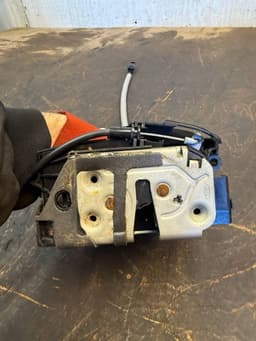 VOLVO 31301740 Door Lock Front Right VOLVO S60 II / V60 I (2010-2018) — thumbnail 6