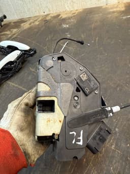 VOLVO 31301737 Door Lock Front Left VOLVO S60 II / V60 I (2010-2018) — thumbnail 7