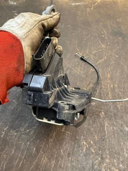 VOLVO 31301737 Door Lock Front Left VOLVO S60 II / V60 I (2010-2018) — thumbnail 4