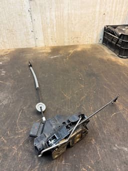 VOLVO 31301737 Door Lock Front Left VOLVO S60 II / V60 I (2010-2018) — thumbnail 2