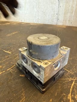 SKODA 5Q0614517AQ ABS hydraulic unit / pump SKODA OCTAVIA III (5E) (2012-2019) — thumbnail 3