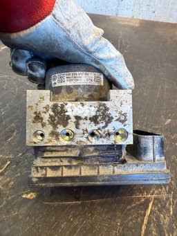 SKODA 5Q0614517AQ ABS hydraulic unit / pump SKODA OCTAVIA III (5E) (2012-2019) — thumbnail 5
