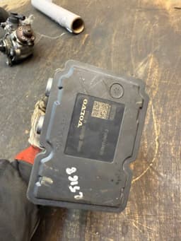 VOLVO P31317450 31317450 ABS hydraulic unit / pump VOLVO S60 II / V60 I (2010-2018) — thumbnail 6
