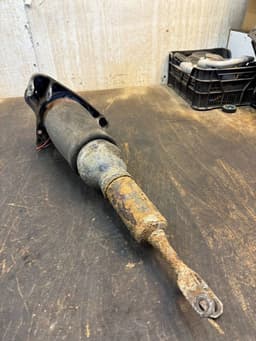 AUDI Air shock absorber front left AUDI A6 / A6 ALLROAD (C5) (1997-2005) — thumbnail 3