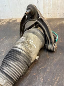 AUDI 7L8616040B Air shock absorber front right AUDI Q7 (4L) (2006-2015) — thumbnail 7