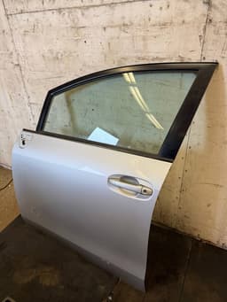TOYOTA 670020F020 Door Front Left TOYOTA VERSO (AR20) (2009-2018) — thumbnail 2
