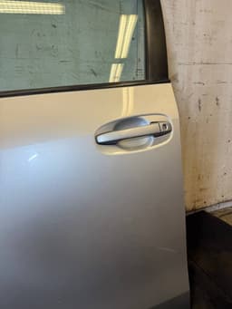 TOYOTA 670020F020 Door Front Left TOYOTA VERSO (AR20) (2009-2018) — thumbnail 6