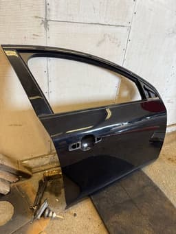 VOLVO 31298041 32228971 Door Front Right VOLVO S60 II / V60 I (2010-2018) — thumbnail 3