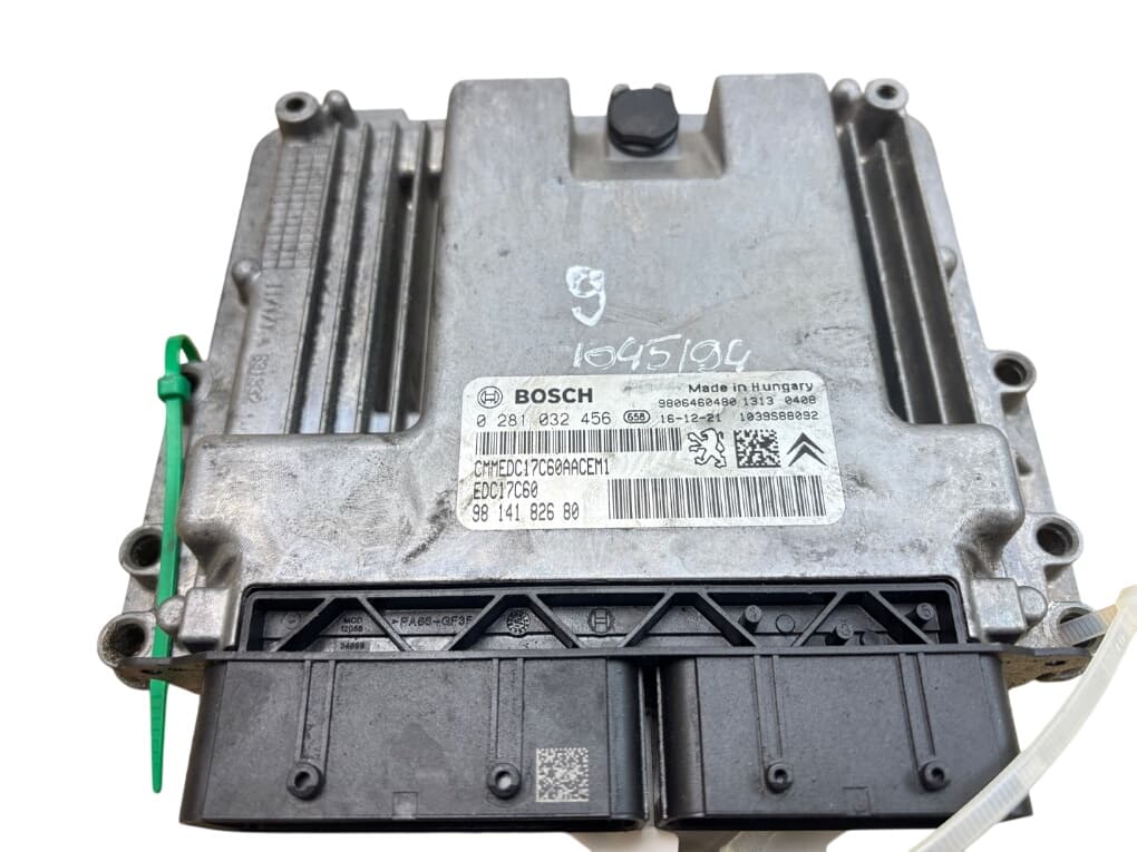 0281032456 1039S88092 22352627 0281033290 0281034189 0281031864 Engine Control Unit / module (ECU) PEUGEOT 308 II (T9) (2013-2021)
