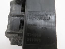 MERCEDES-BENZ A0993200058 Air suspension valve block MERCEDES-BENZ C-CLASS (W205) (2013-2021) — thumbnail 3