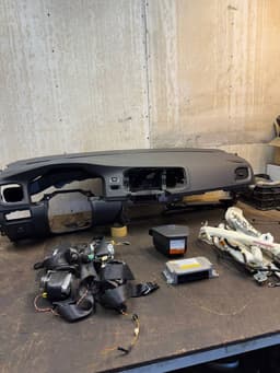 VOLVO P31387523 31387523 0285011881 P31390237 31390237 P30780646 30780646 P30780647 30780647 Airbag set VOLVO S60 II / V60 I (2010-2018) — thumbnail 3