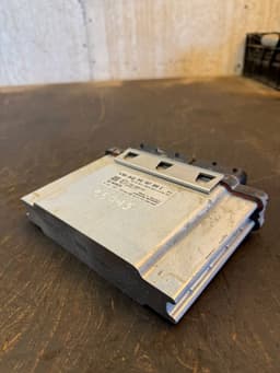 SKODA 04E907309E 0261S07729 Engine Control Unit / module (ECU) SKODA OCTAVIA III (5E) (2012-2019) — thumbnail 3