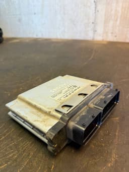 SKODA 04E907309E 0261S07729 Engine Control Unit / module (ECU) SKODA OCTAVIA III (5E) (2012-2019) — thumbnail 2