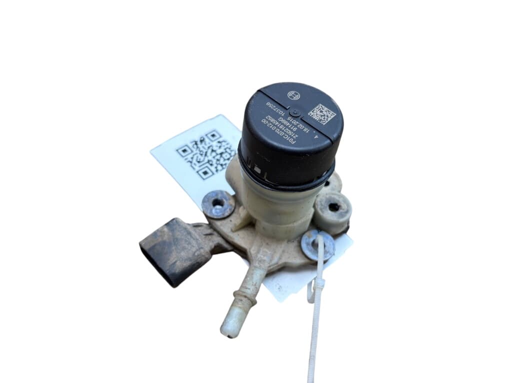 VW 5Q0198975 AdBlue Pump VW PASSAT B8 (3G) / ALLTRACK (2014-2023)