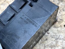 MERCEDES-BENZ A2123200358 Air suspension valve block MERCEDES-BENZ S-CLASS (W221) (2005-2013) — thumbnail 3