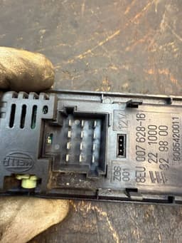 VW 8EU007628 Auxiliary Heater Switch VW CRAFTER I (2E) (2006-2016) — thumbnail 7