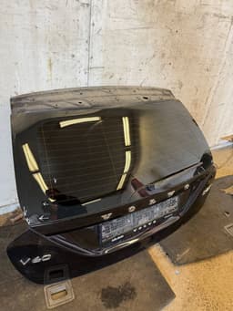 VOLVO 31457729 Bootlid / tailgate VOLVO S60 II / V60 I (2010-2018) — thumbnail 3
