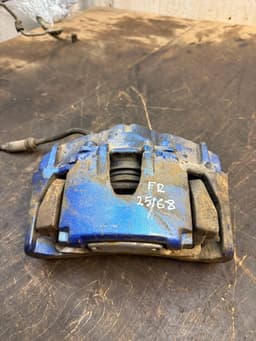 VOLVO 36000375 36000376 8603758 31200229 30769057 Brake caliper front set VOLVO S60 II / V60 I (2010-2018) — thumbnail 5