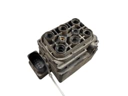 VW 15152400082 15-1524-0008.2 Air suspension valve block VW TOUAREG I (7L) (2002-2010) — thumbnail 1