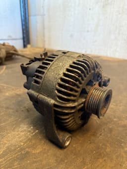 BMW 7796125 12317801173 12317796125 Alternator BMW X5 (E70) (2007-2013) — thumbnail 2