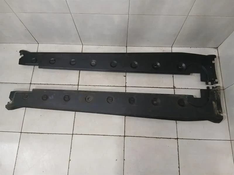 PORSCHE Porsche 911 992 GT3 side skirt set 9GT854885 side sills set defects