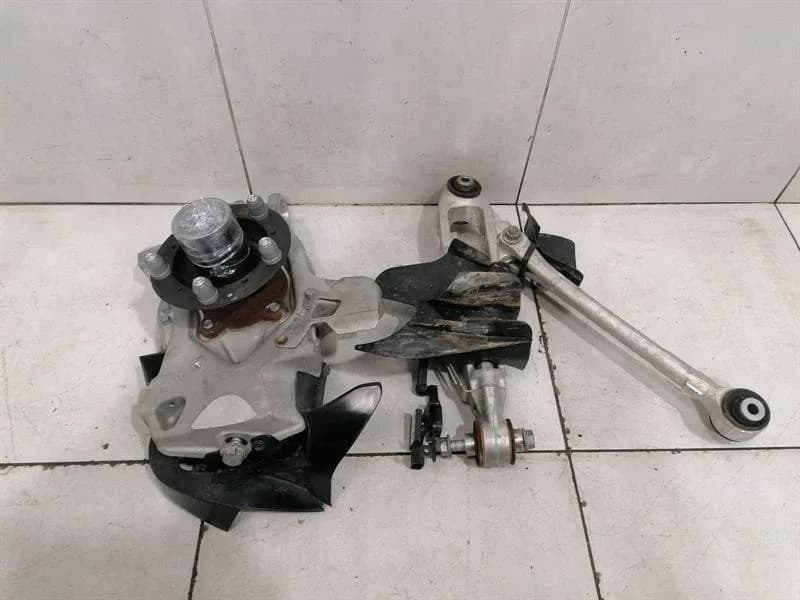 Porsche 911 992 GT3 Right Front Hub 9GT407246C Wheel Bearing Housing Front Right