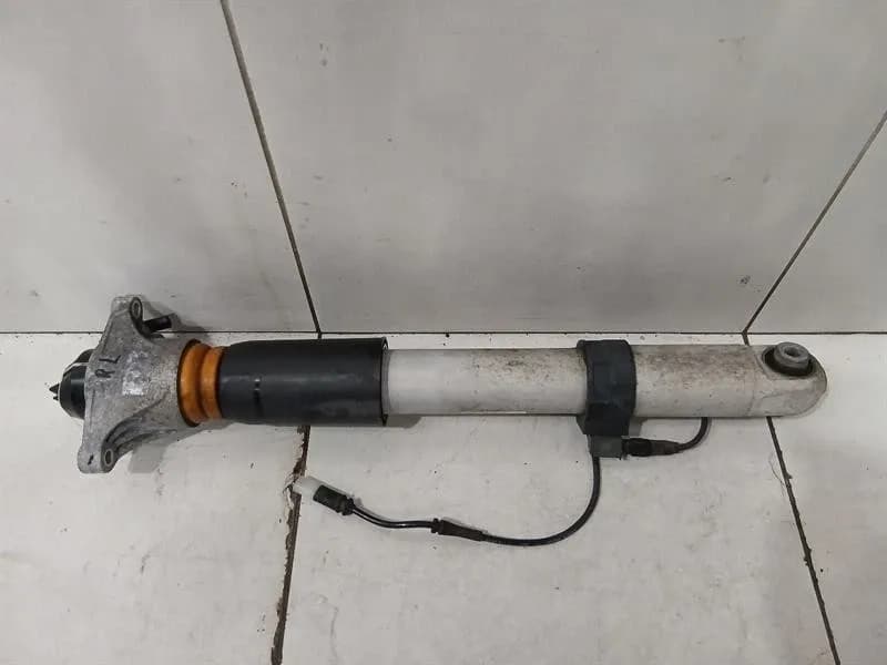 BMW BMW 3 M3 G80 G20 shock absorber rear 33508091379 left EDC shock absorber rear