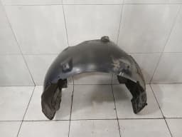 AUDI Audi R8 Type 42 5.2 V10 Wheel Arch Liner 420810172G Rear RH Wheel Arch Cover — thumbnail 1