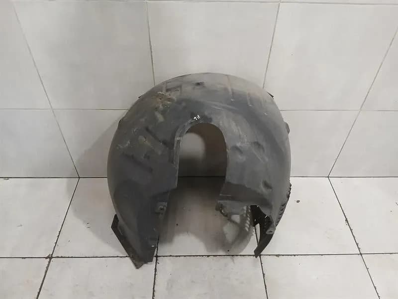 AUDI Audi R8 Type 42 5.2 V10 Coupe Wheel Arch Liner 420821171E FL Wheel Arch Cover