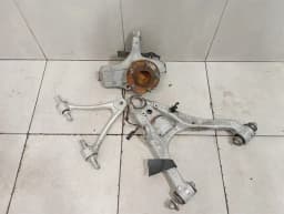 CHEVROLET Chevrolet Corvette C7 Right Front Hub 84506879 Wheel Bearing Housing Front Right — thumbnail 1