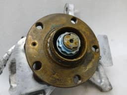 MCLAREN McLaren 720S Coupe Right Front Hub 14B0721CP Wheel Bearing Housing Front Right — thumbnail 4