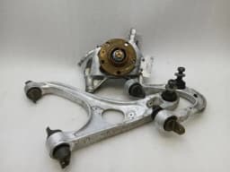 MCLAREN McLaren 720S Coupe Right Front Hub 14B0721CP Wheel Bearing Housing Front Right — thumbnail 2