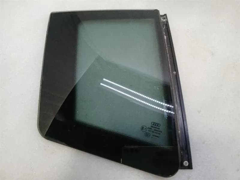 AUDI Audi R8 Type 42 5.2 Coupe Right Rear 1/4 Glass 420845300 Door Window 1/4 Rear RH
