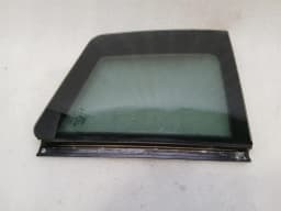 AUDI Audi R8 Type 42 5.2 Coupe Right Rear 1/4 Glass 420845300 Door Window 1/4 Rear RH — thumbnail 6