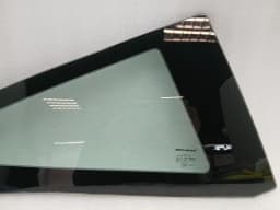 MCLAREN McLaren 720S Coupe Right Rear 1/4 Glass 14A2650CP Door Glass 1/4 Rear RH — thumbnail 3