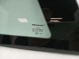 MCLAREN McLaren 720S Coupe Right Rear 1/4 Glass 14A2650CP Door Glass 1/4 Rear RH — thumbnail 2