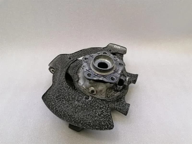 Ferrari FF F151 right rear hub 276810 wheel bearing housing rear bearing defect