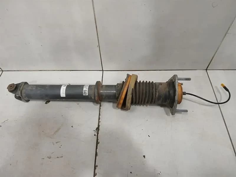 PORSCHE Porsche 911 991 shock absorber rear 99133305324 shock absorber rear PASM