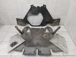 LAMBORGHINI Lamborghini Huracan LP640 EVO SPYDER Undertray 4T0825205 Underbody Trim — thumbnail 1