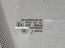 PORSCHE Porsche Cayman 718 GT4 right front door glass 98154251201 door window right — thumbnail 3