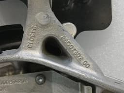 FERRARI Ferrari 296 GTS F171 Right Front Hub 862457 Wheel Bearing Housing Right SF90 GTB — thumbnail 6