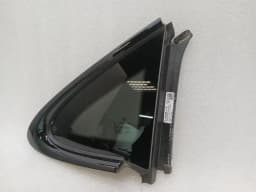 PORSCHE Porsche Taycan 9J Right Rear 1/4 Glass 9J1845298R Door Glass 1/4 Rear RH — thumbnail 4