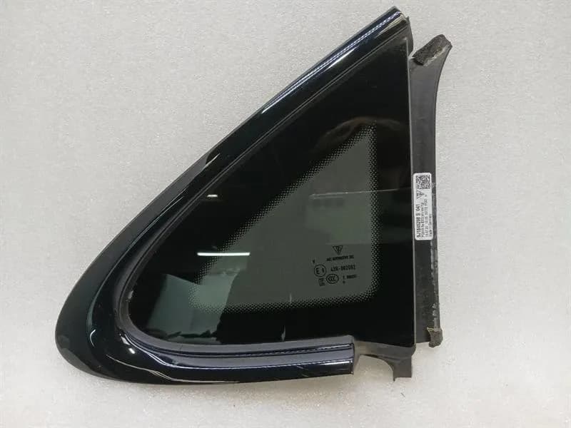 PORSCHE Porsche Taycan 9J Right Rear 1/4 Glass 9J1845298R Door Glass 1/4 Rear RH