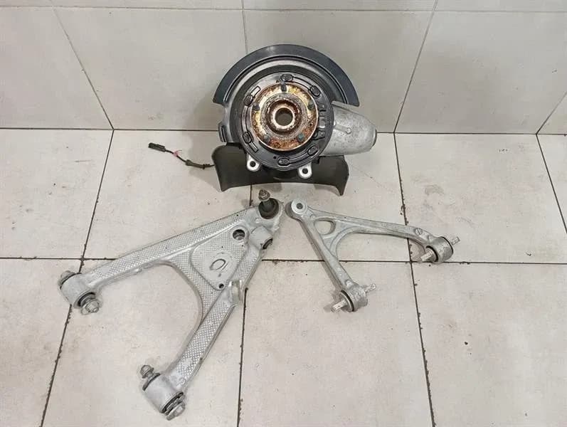 CHEVROLET Chevrolet Corvette C7 Right Rear Hub 84506881 Wheel Bearing Housing Faulty