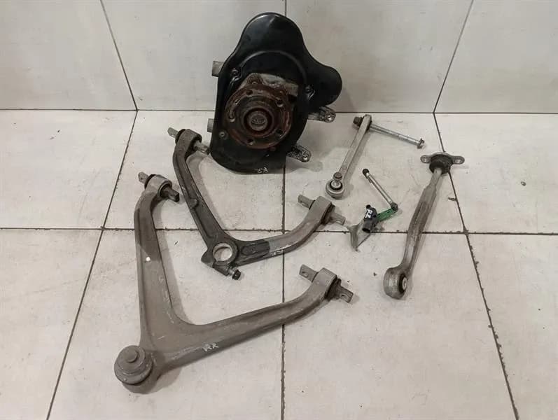 AUDI Audi R8 4S AWD Right Rear Hub 4S0505434E Wheel Bearing Housing Rear Right