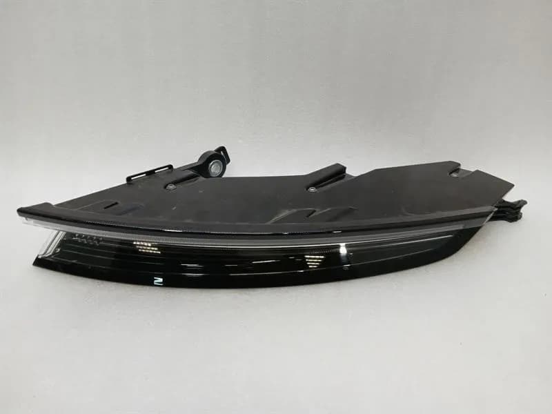 PORSCHE Porsche Taycan 9J right rear light 9JA945092G tail light rear right