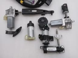 FERRARI Ferrari 296 GTS F171 Seat El. Engine Set 18395 RH Seat Wiring + Motors Seat — thumbnail 7