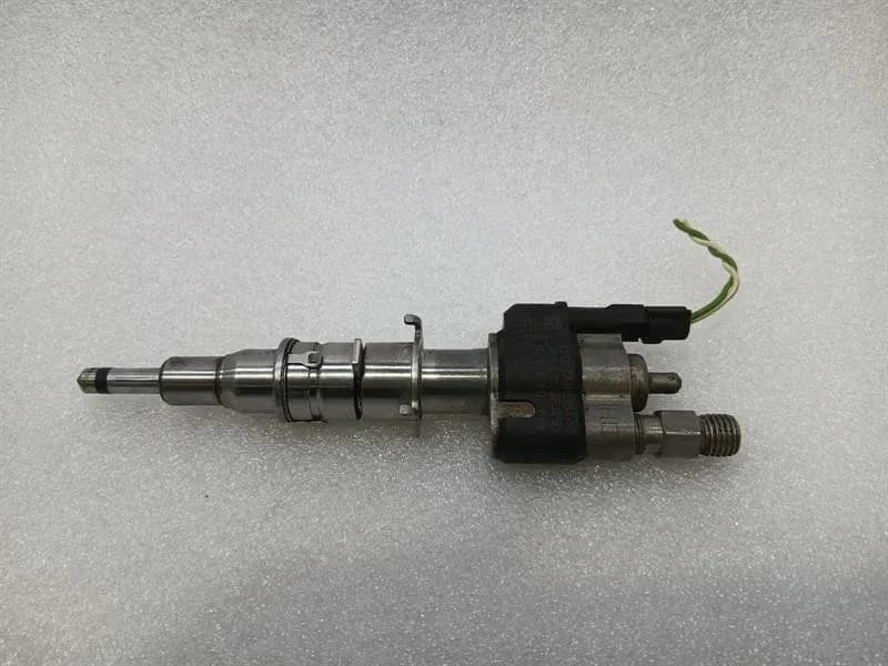 ROLLS ROYCE Rolls Royce Ghost Series 1 09-14 Injector 7585261 Fuel Injector N63 V12