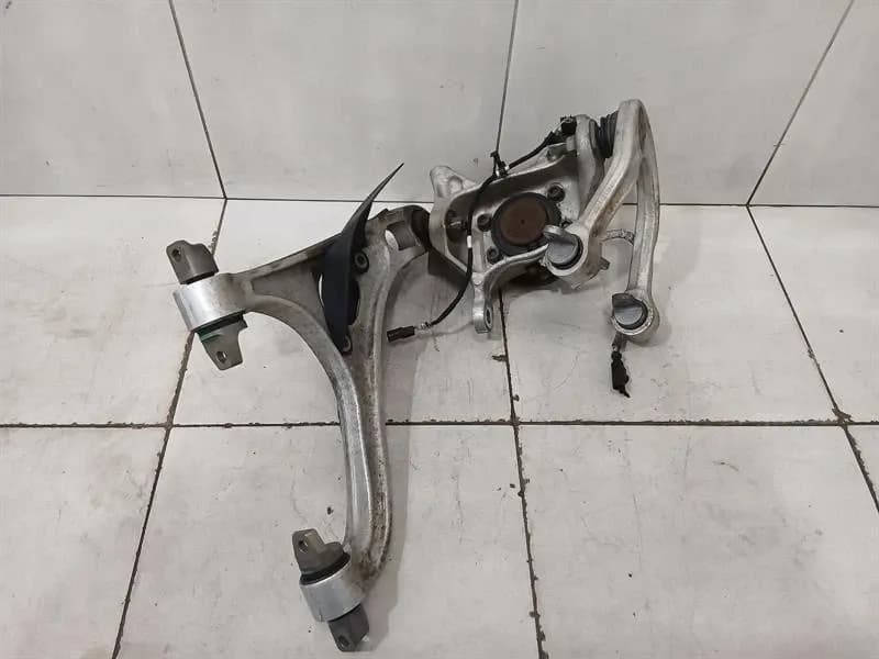 MCLAREN McLaren 720S Coupe Left Front Hub 14B0710CP Wheel Bearing Housing Front Left